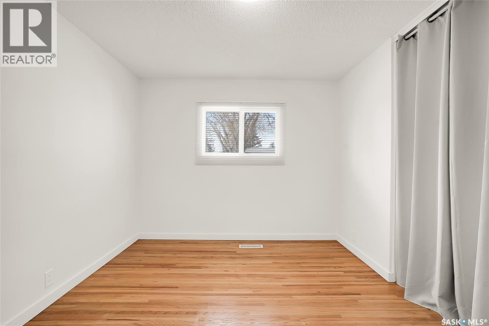 1917 Cairns Avenue, Saskatoon, SK - Indoor Photo Showing Other Room