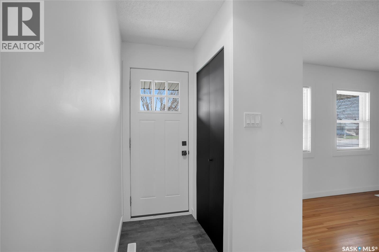 1917 Cairns Avenue, Saskatoon, SK - Indoor Photo Showing Other Room