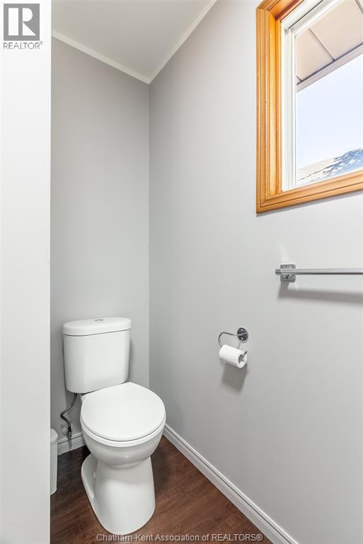 12 Lansdowne Avenue, Chatham, ON - Indoor Photo Showing Bathroom