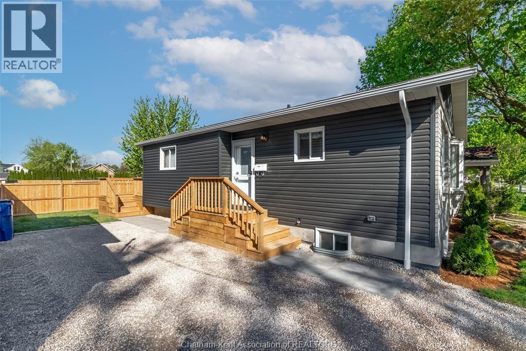 12 Lansdowne Avenue, Chatham, ON - Outdoor
