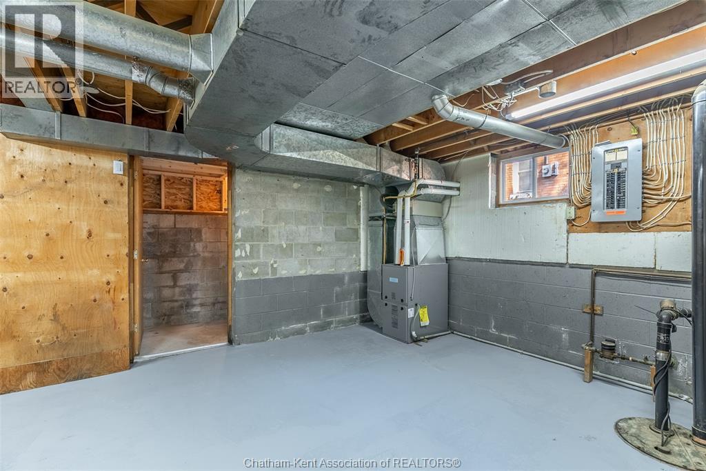 12 Lansdowne Avenue, Chatham, ON - Indoor Photo Showing Basement