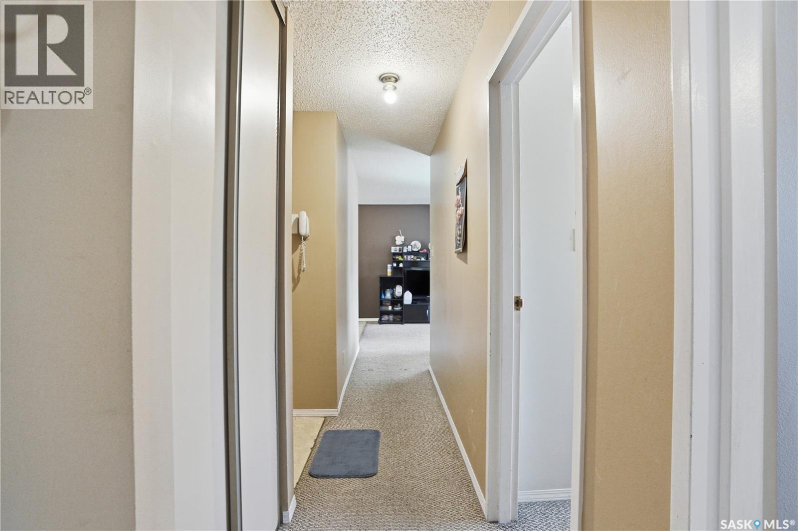 214A 4040 8Th Street E, Saskatoon, SK - Indoor