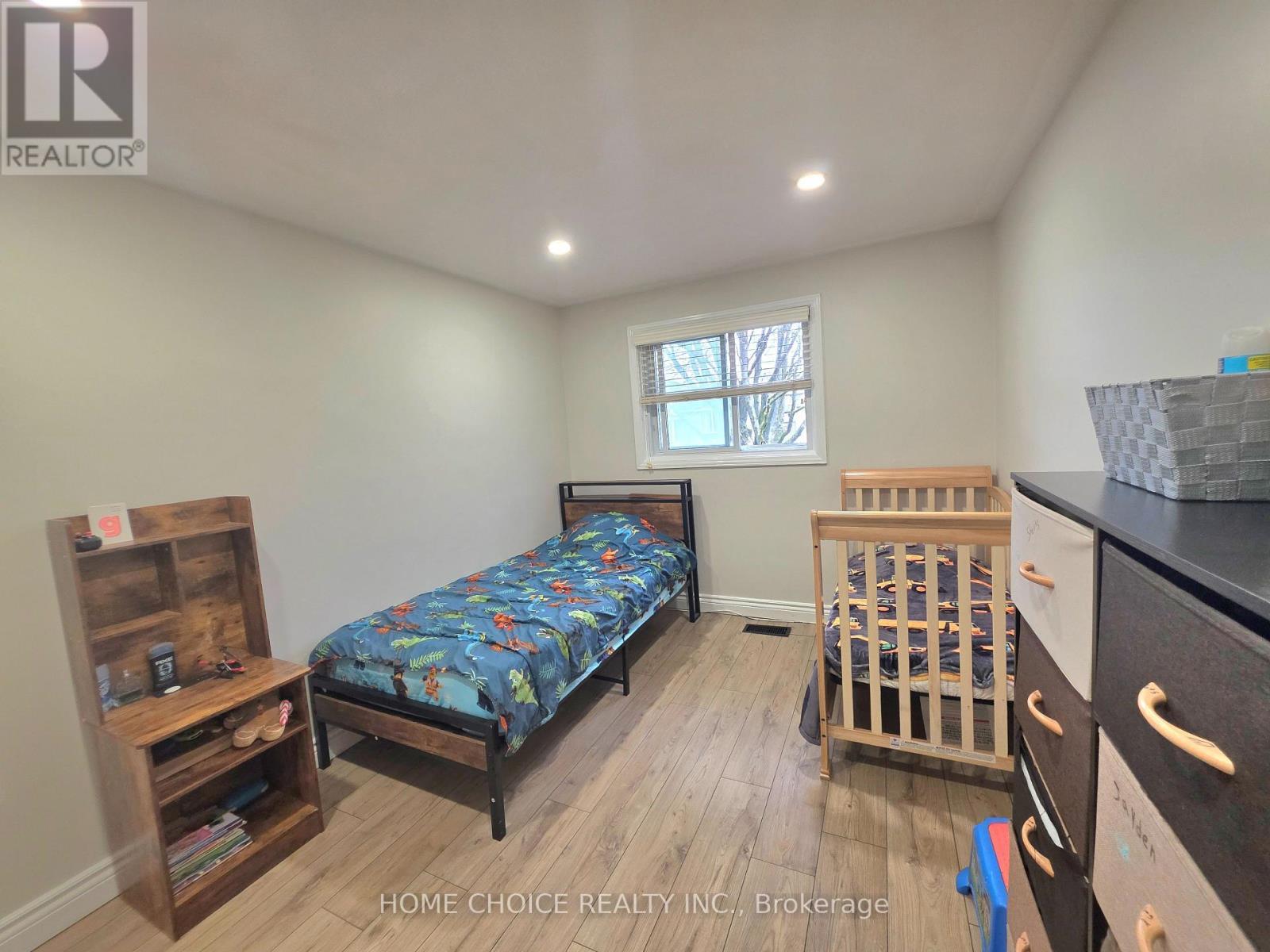130 Champlain Crescent, Kitchener, ON - Indoor Photo Showing Bedroom