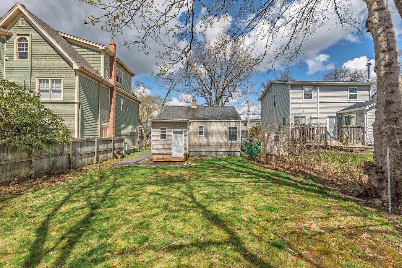 6520 Roslyn Road, Halifax, NS