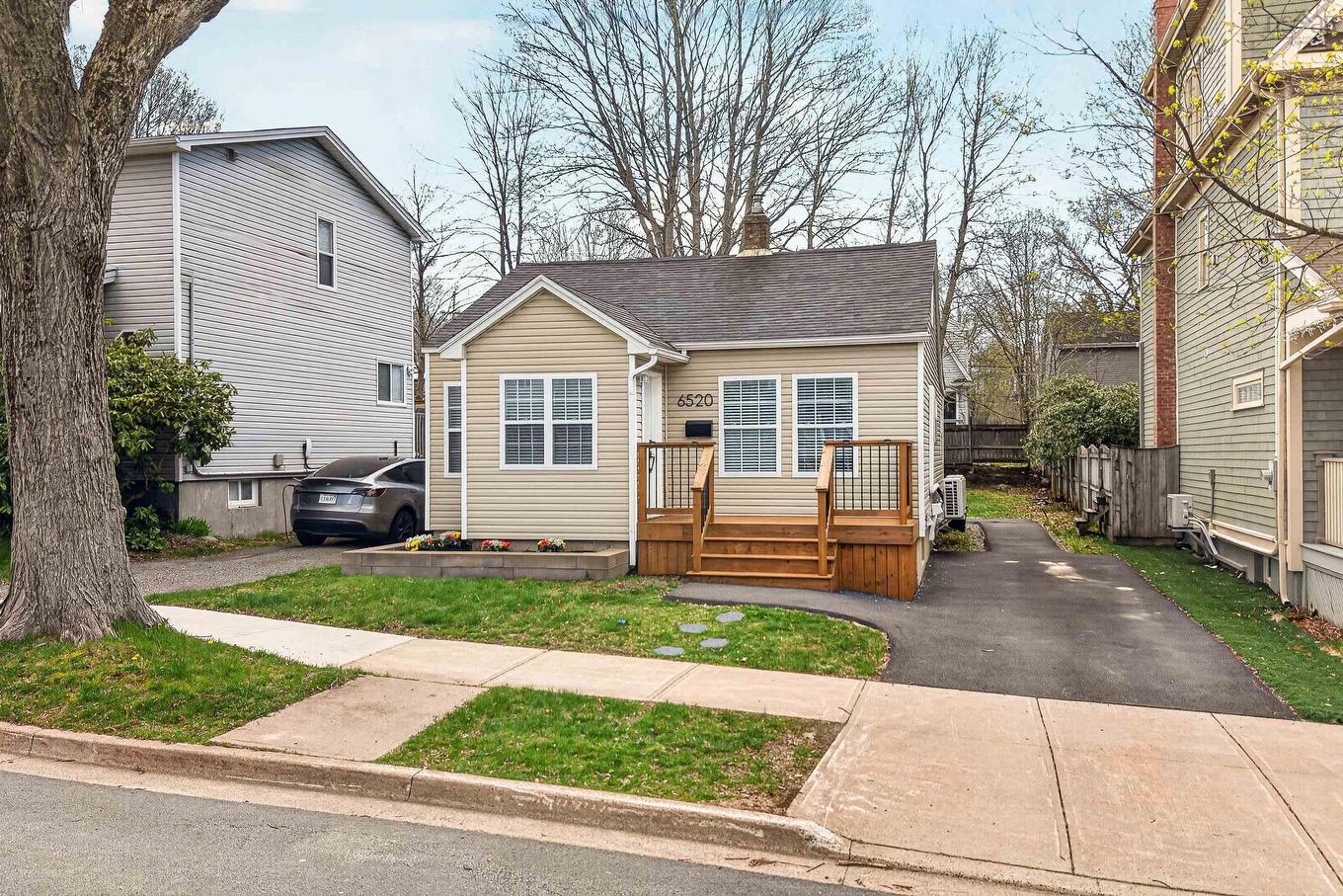 6520 Roslyn Road, Halifax, NS