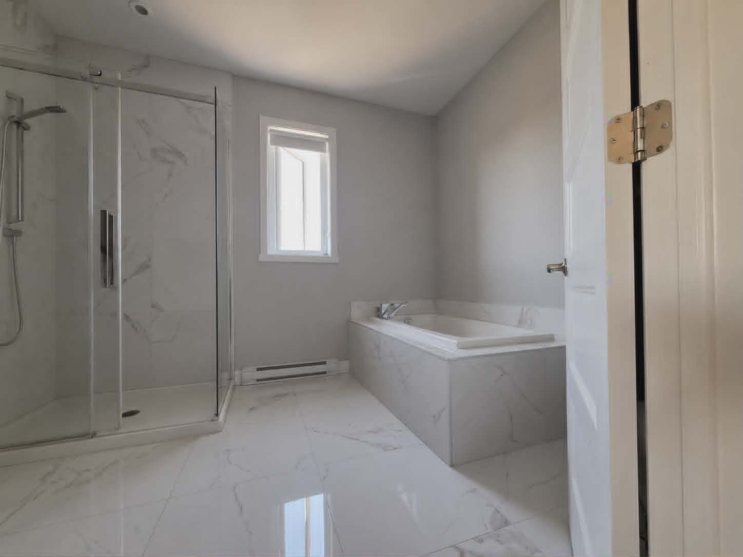 Bathroom - 10244 Rue Du Beaujolais, Mirabel, QC - Indoor Photo Showing Bathroom