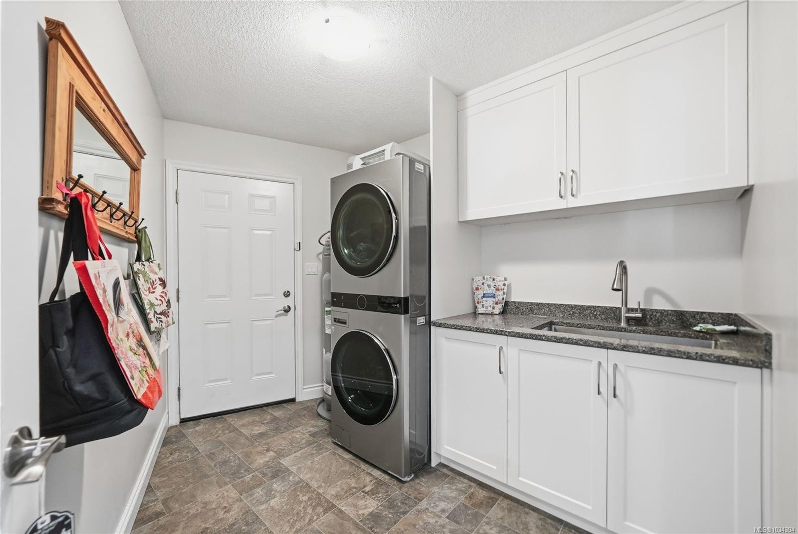 589 Belyea Rd, Qualicum Beach, BC