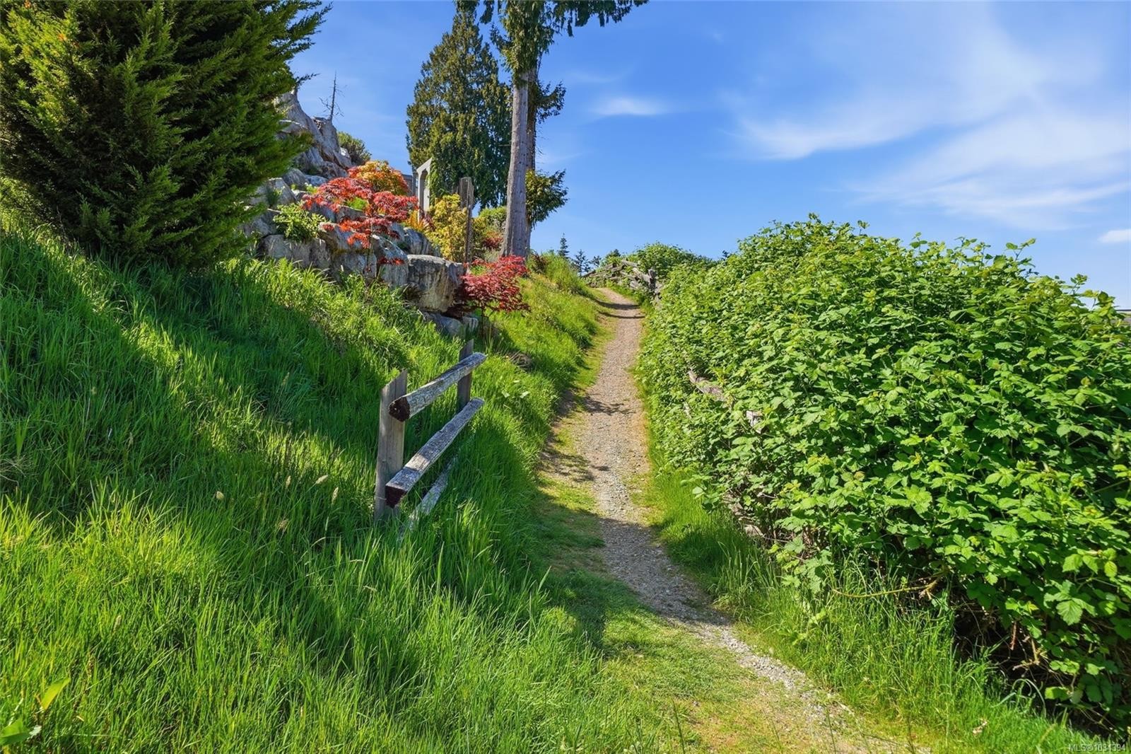 589 Belyea Rd, Qualicum Beach, BC