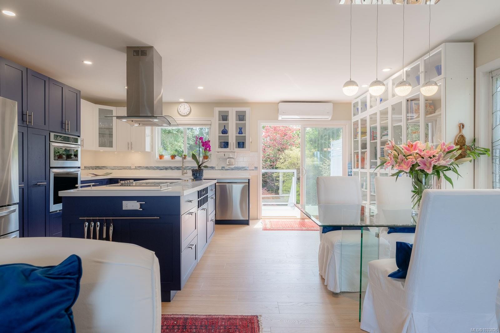 1345 Garrett Pl, Cowichan Bay, BC