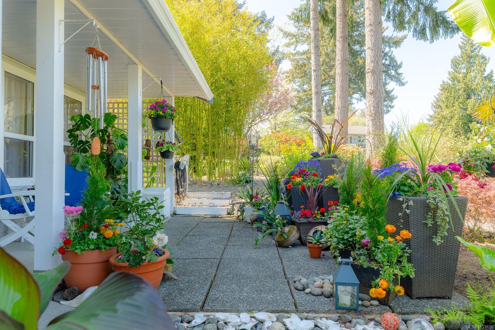 1345 Garrett Pl, Cowichan Bay, BC