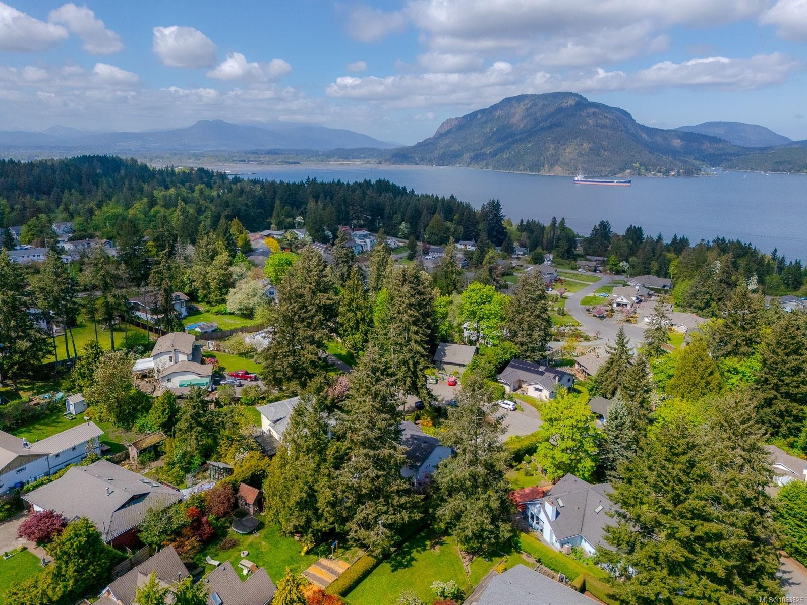 1345 Garrett Pl, Cowichan Bay, BC
