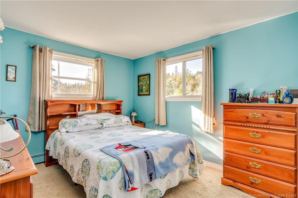 16 Field Rd, Saint John, NB