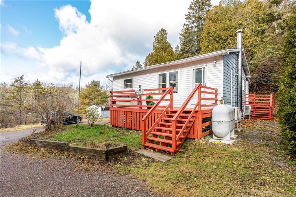 16 Field Rd, Saint John, NB