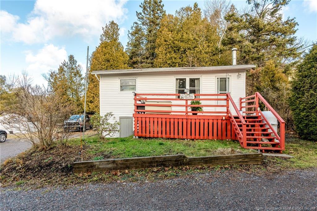 16 Field Rd, Saint John, NB