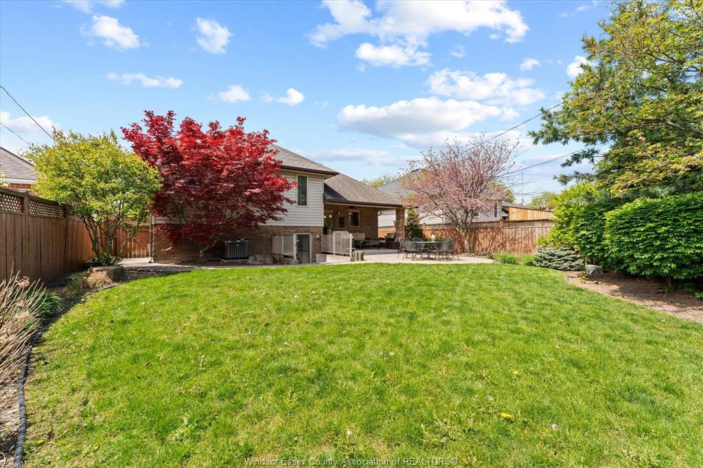 944 Thompson, Windsor, ON