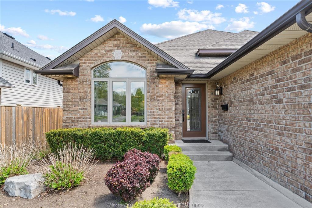 944 Thompson, Windsor, ON