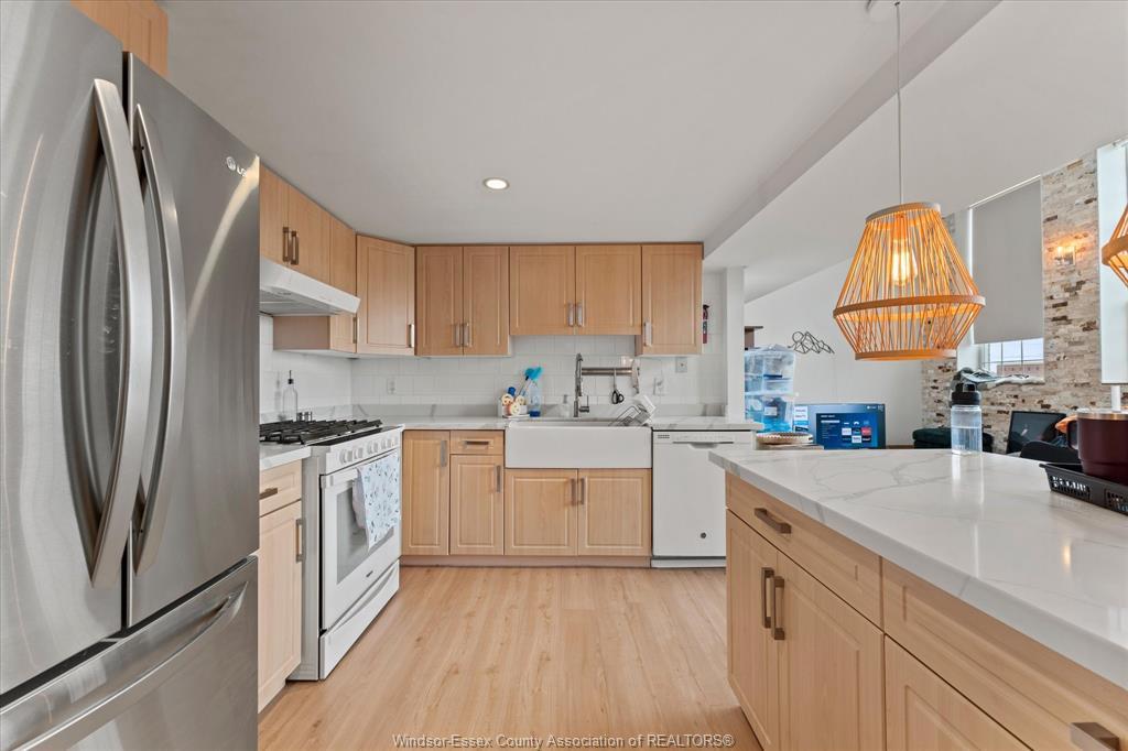 303-647 Irvine, Windsor, ON