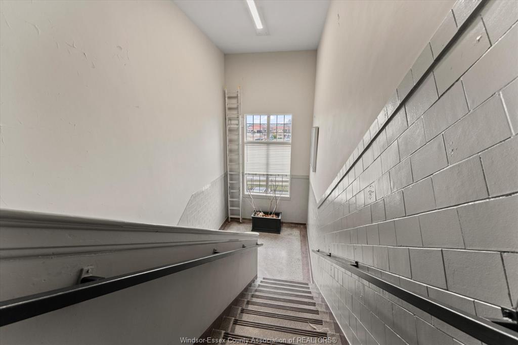 303-647 Irvine, Windsor, ON