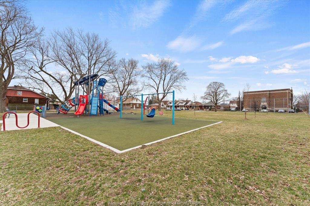 303-647 Irvine, Windsor, ON