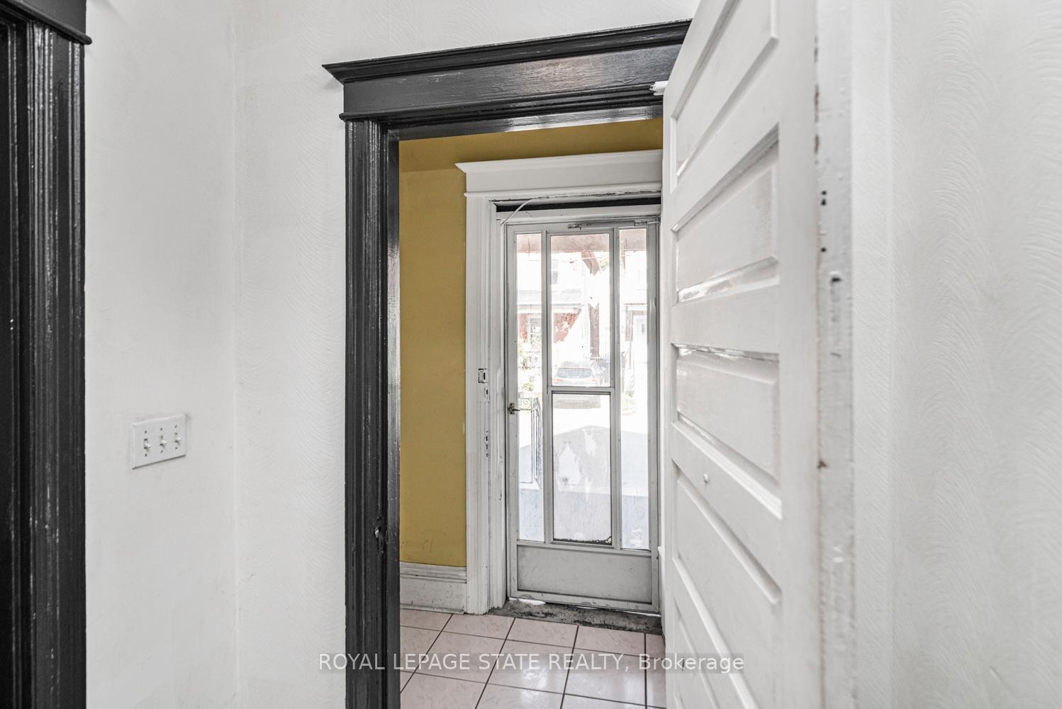 39 Arthur Avenue N, Hamilton, ON - Photo Showing Other Room