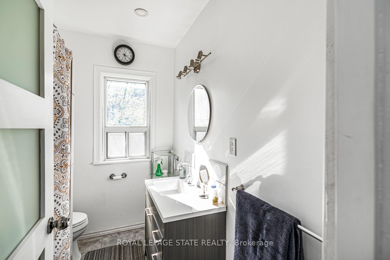 39 Arthur Avenue N, Hamilton, ON - Indoor Photo Showing Bathroom