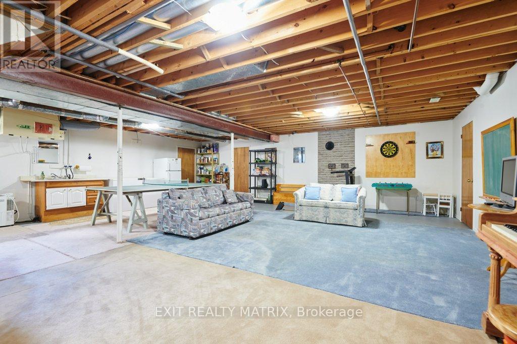 Large recreation are. - 1340 Cuthbert Way, Ottawa, ON - Indoor Photo Showing Basement