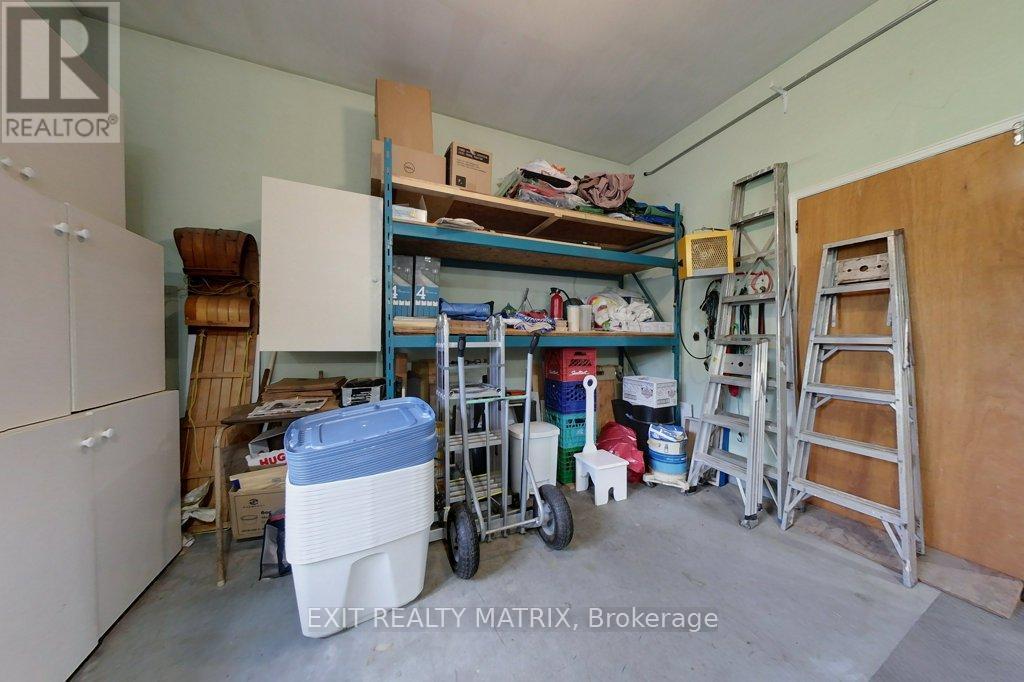 Lots of space for tools. - 1340 Cuthbert Way, Ottawa, ON - Indoor
