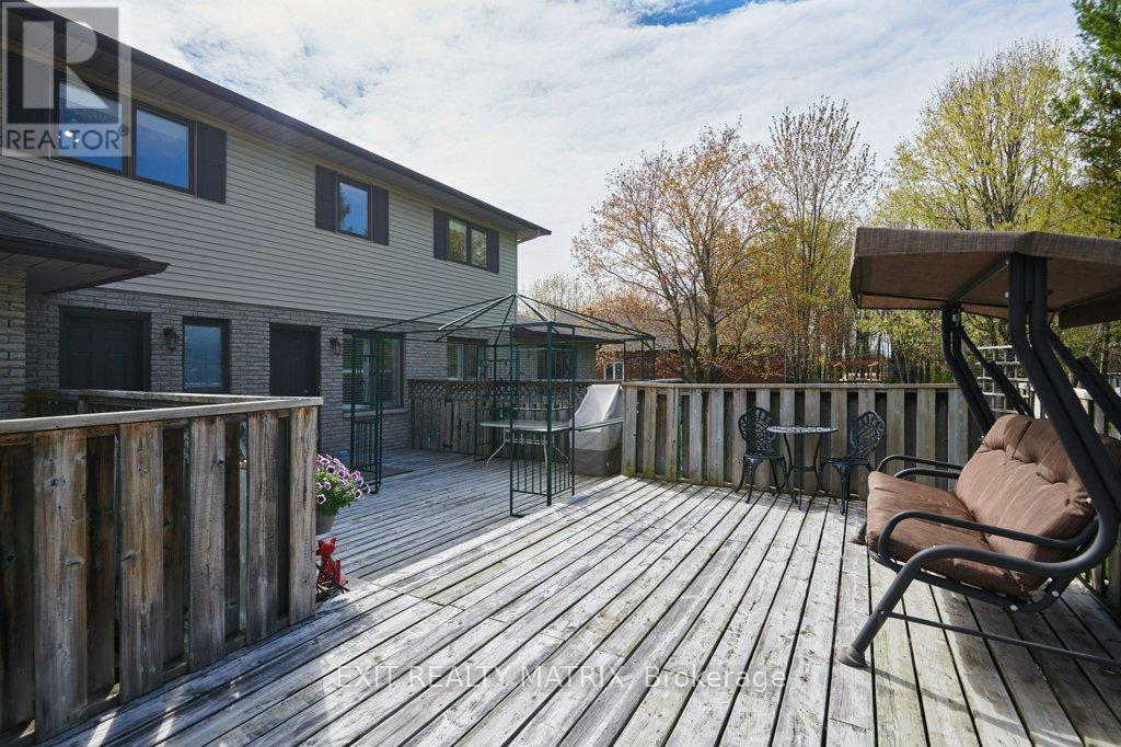 1340 Cuthbert Way, Ottawa, ON - Outdoor With Deck Patio Veranda With Exterior