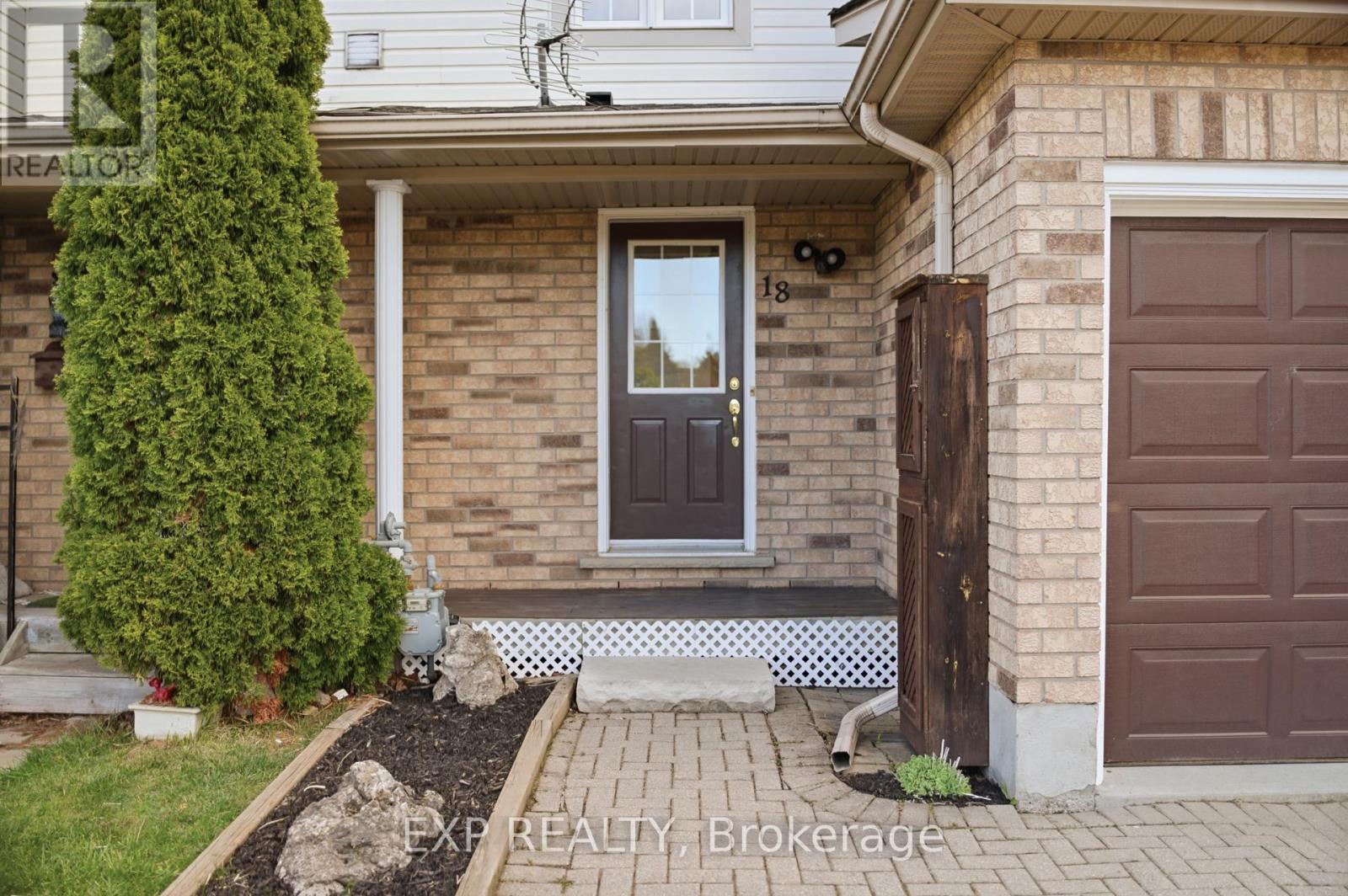 18 Prosperity Drive, Kitchener, ON - Outdoor With Deck Patio Veranda With Exterior