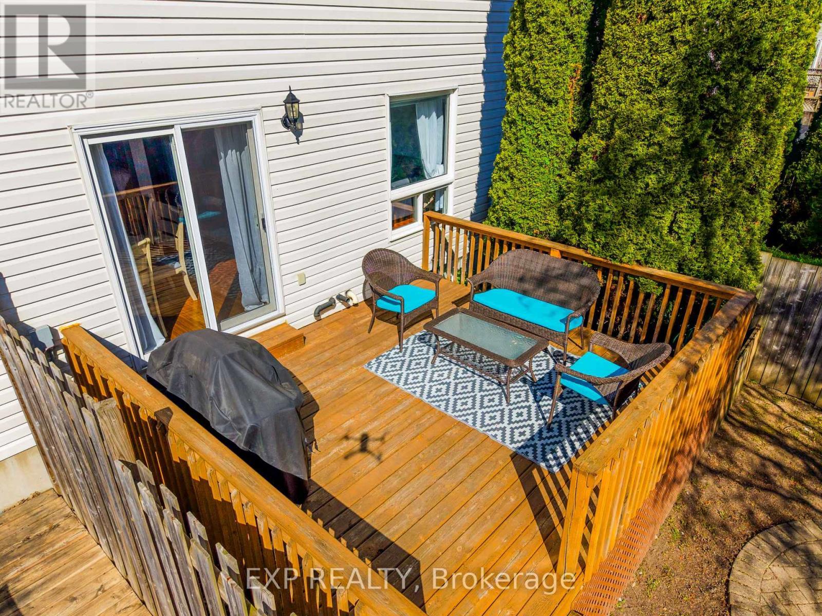18 Prosperity Drive, Kitchener, ON - Outdoor With Deck Patio Veranda With Exterior