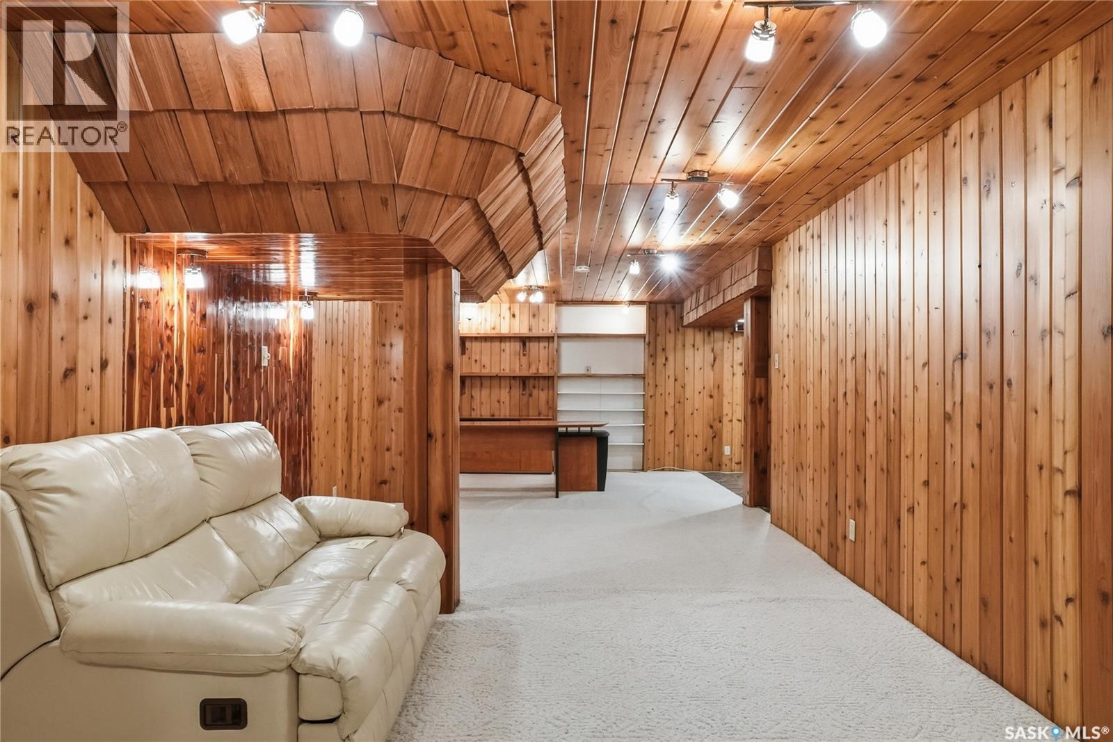 36 Morris Drive, Saskatoon, SK - Indoor