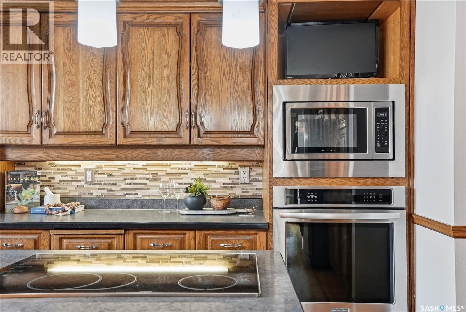 36 Morris Drive, Saskatoon, SK - Indoor Photo Showing Kitchen