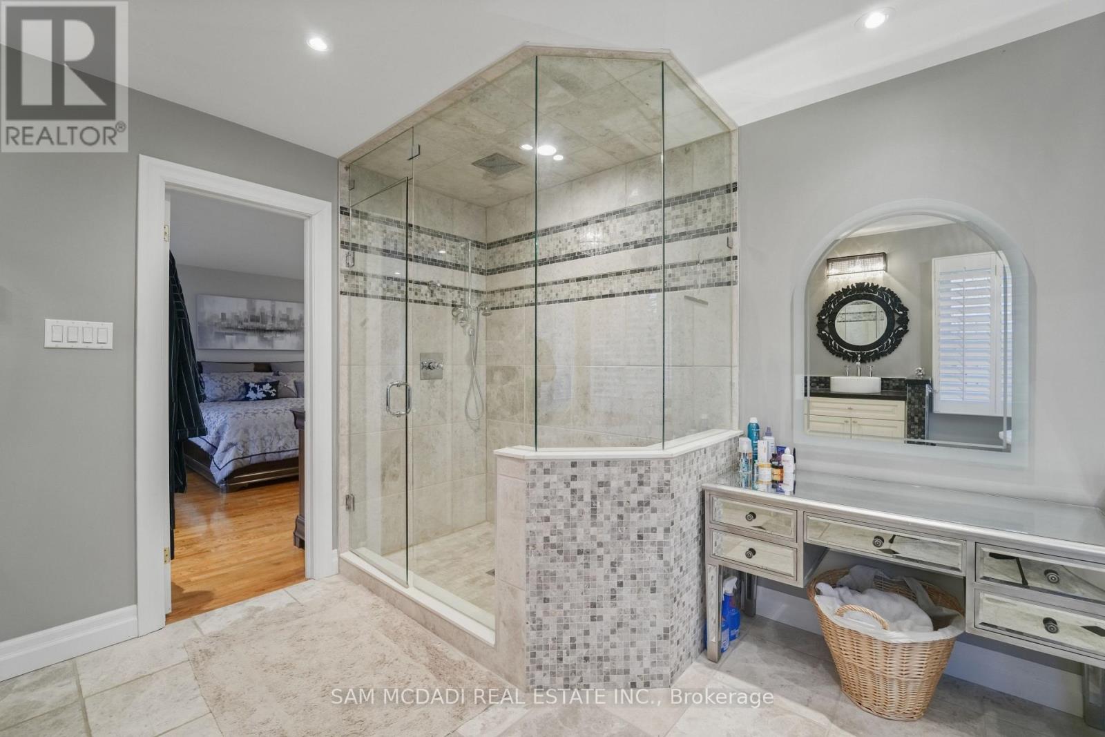 495 Meadow Wood Road, Mississauga, ON - Indoor Photo Showing Bathroom
