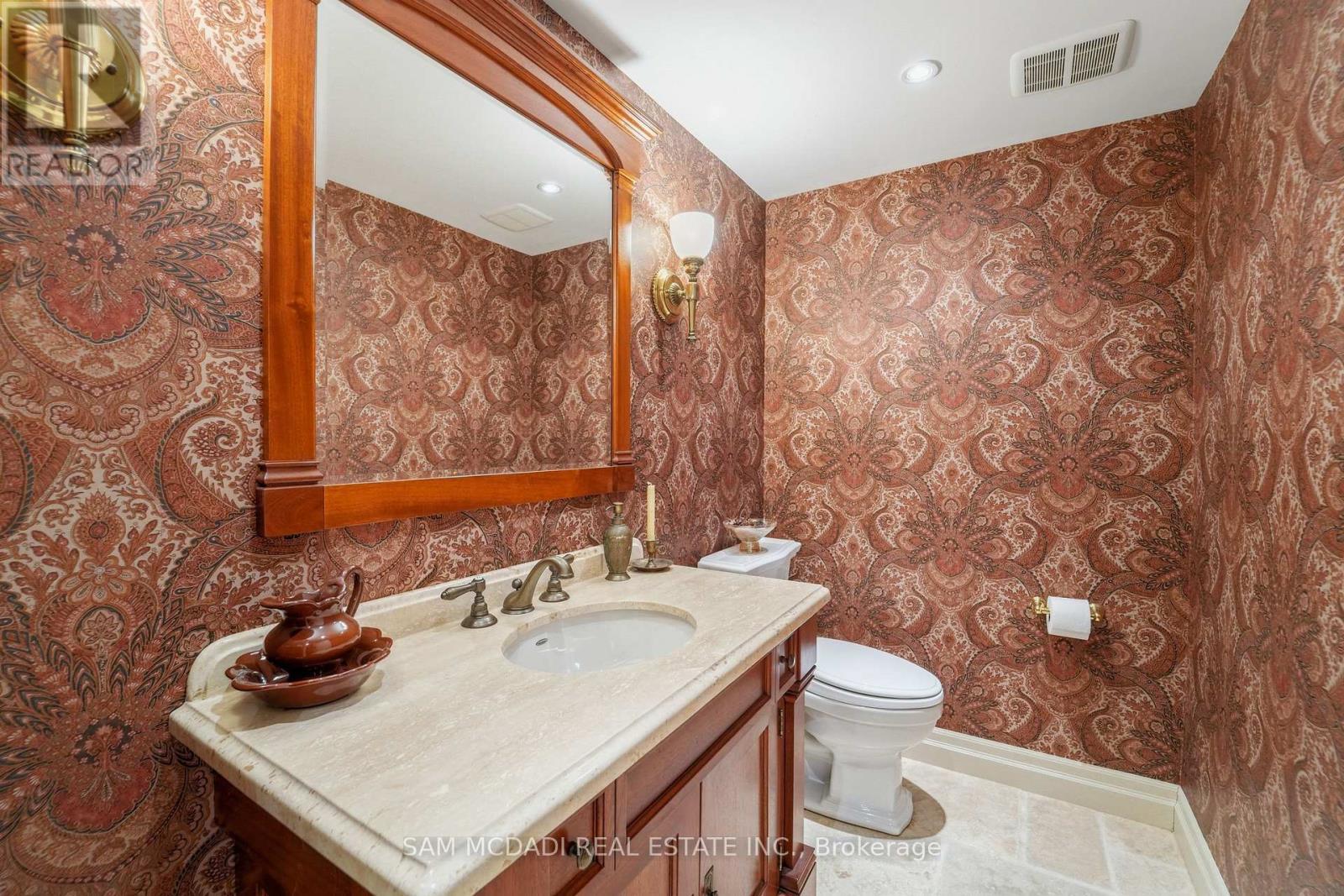 495 Meadow Wood Road, Mississauga, ON - Indoor Photo Showing Bathroom