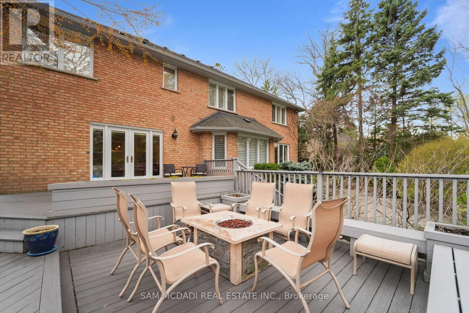 495 Meadow Wood Road, Mississauga, ON - Outdoor With Deck Patio Veranda With Exterior