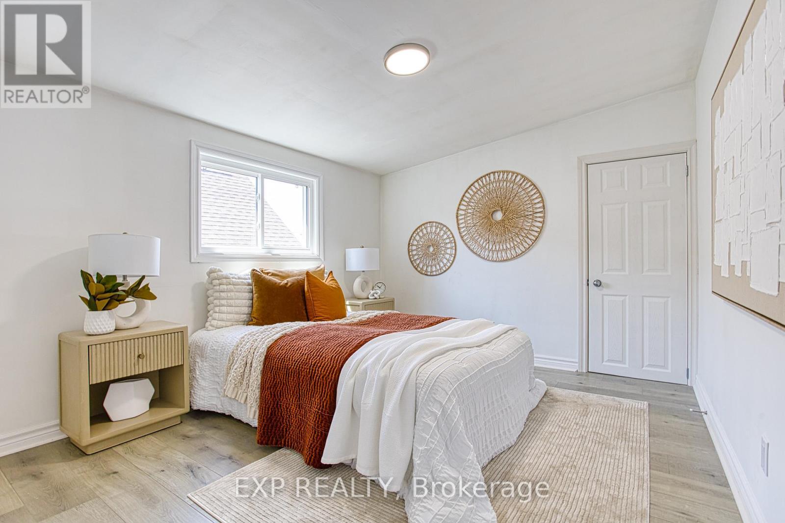 292 Fairfield Avenue, Hamilton, ON - Indoor Photo Showing Bedroom