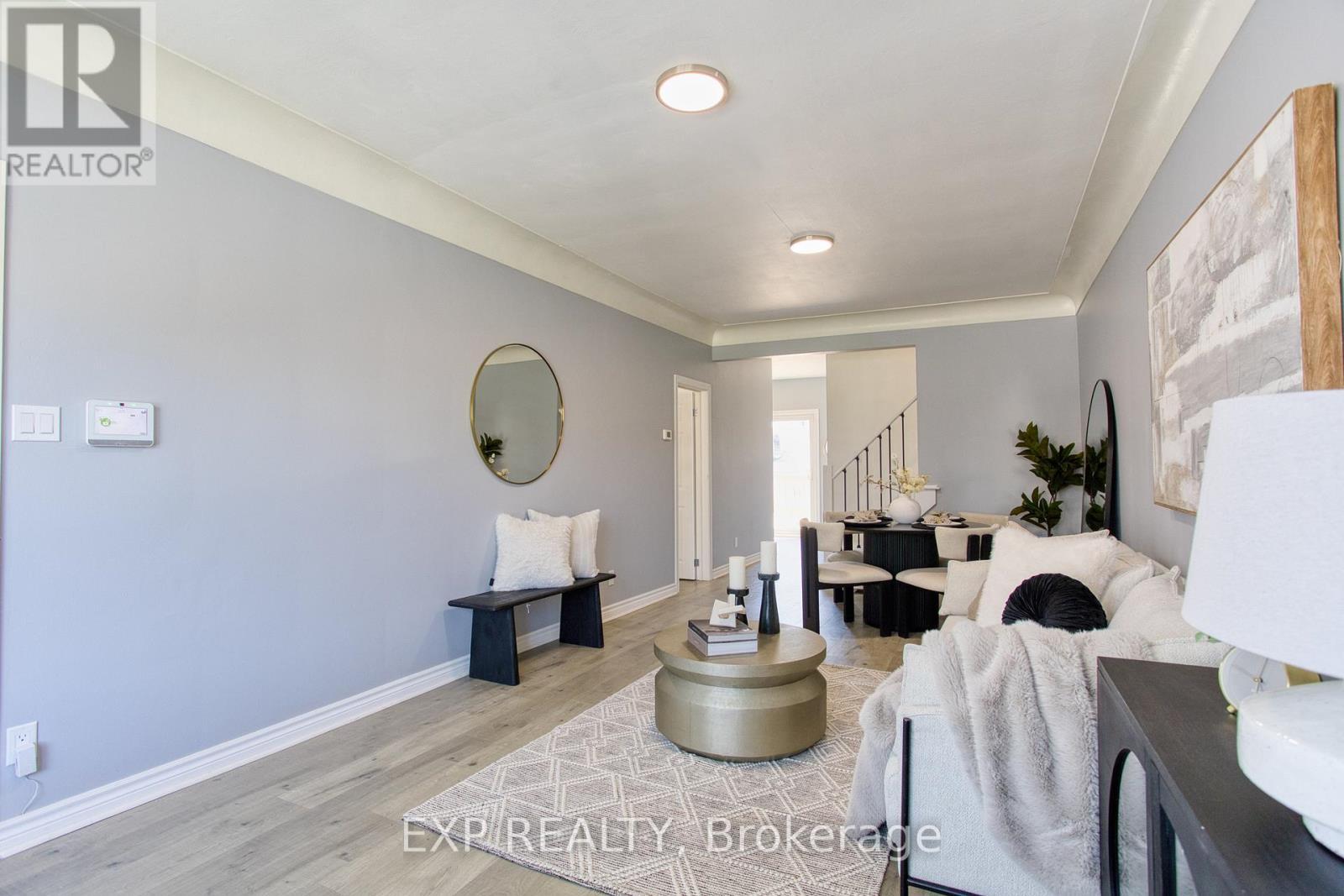 292 Fairfield Avenue, Hamilton, ON - Indoor Photo Showing Other Room
