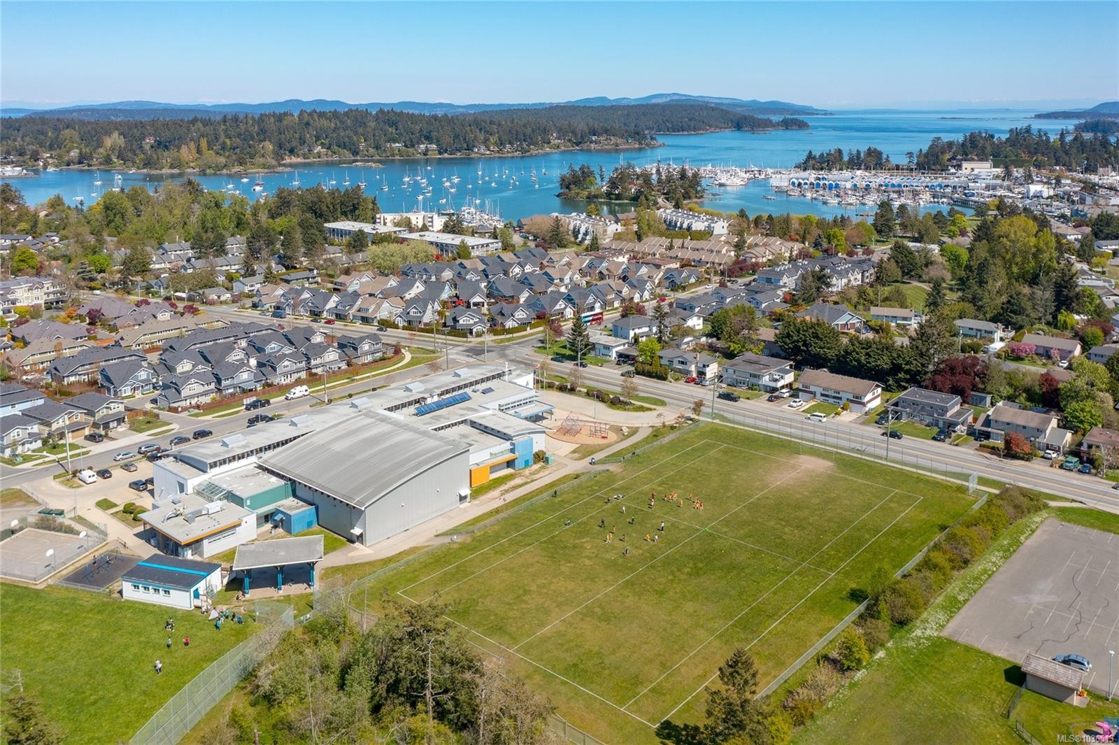 5-10480 Resthaven Dr, Sidney, BC