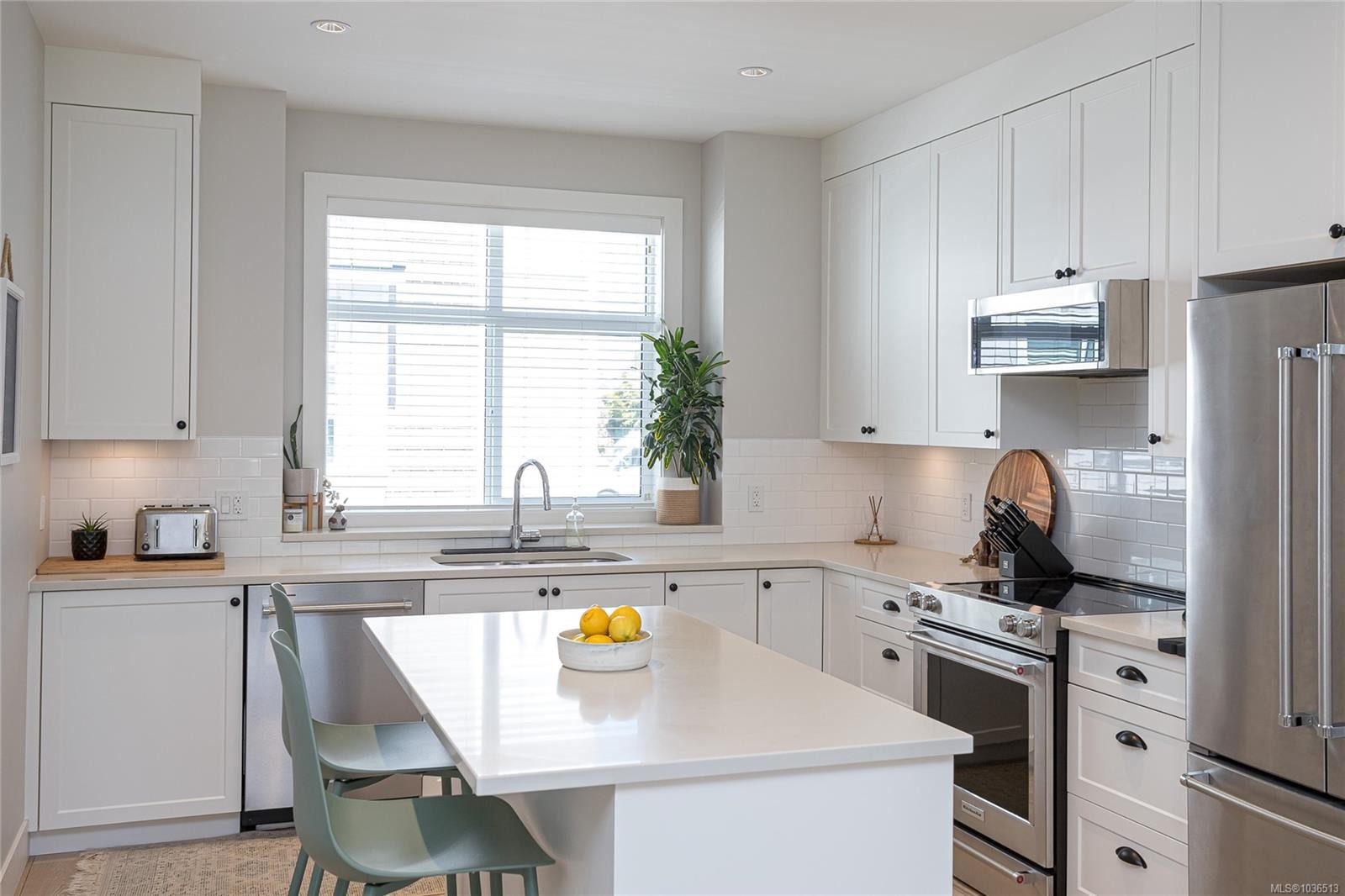 5-10480 Resthaven Dr, Sidney, BC