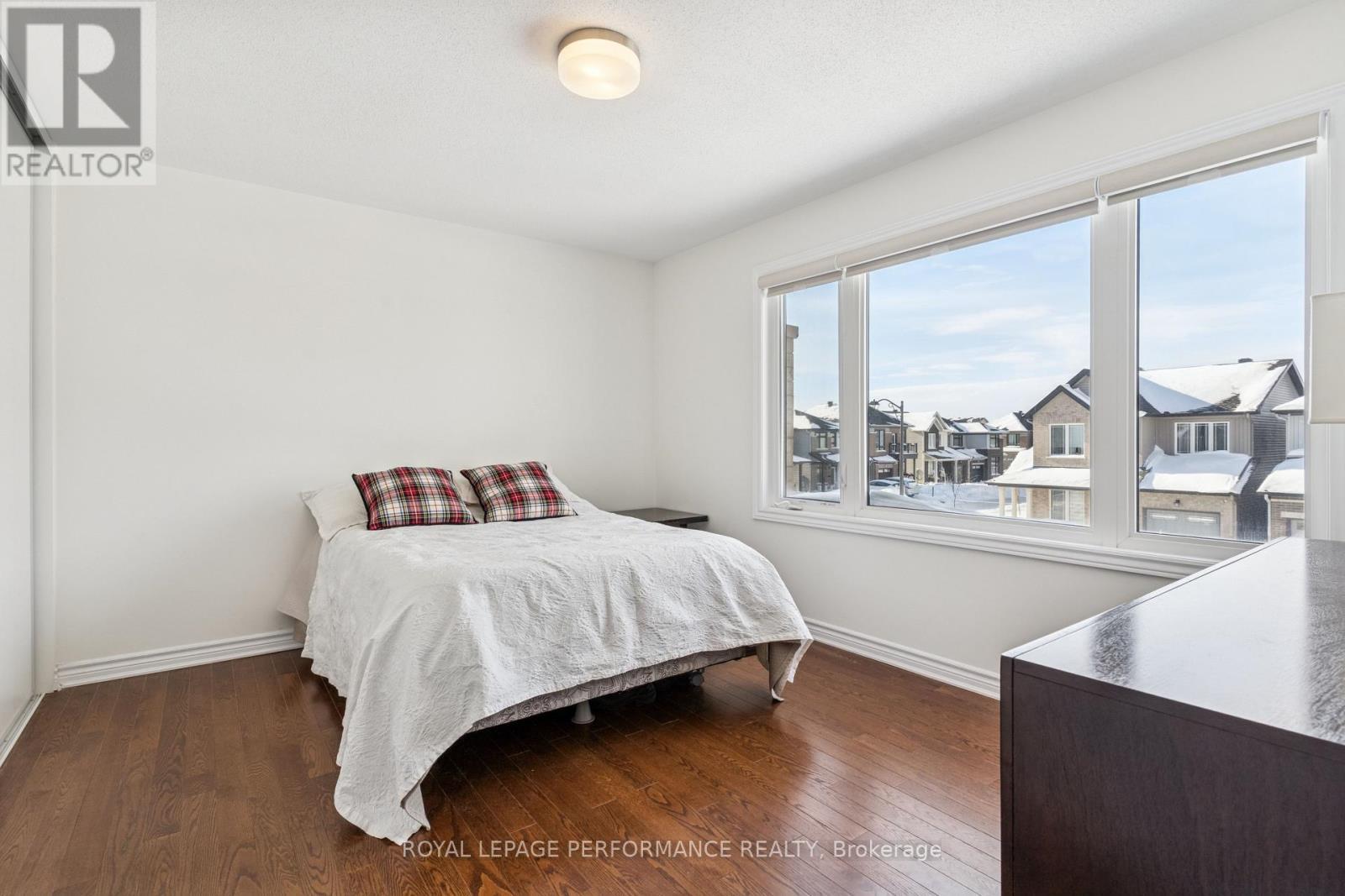 845 Snap Hook Crescent, Ottawa, ON - Indoor Photo Showing Bedroom