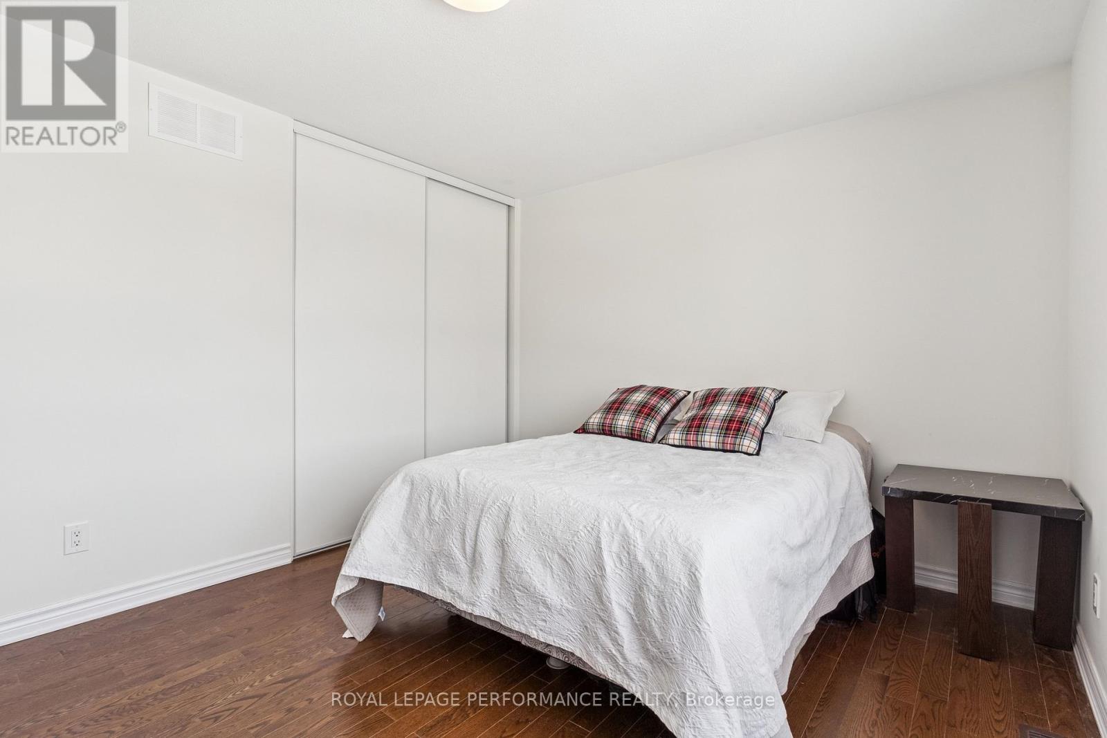 845 Snap Hook Crescent, Ottawa, ON - Indoor Photo Showing Bedroom