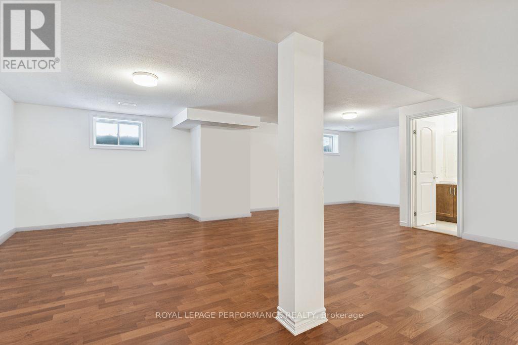 845 Snap Hook Crescent, Ottawa, ON - Indoor Photo Showing Other Room