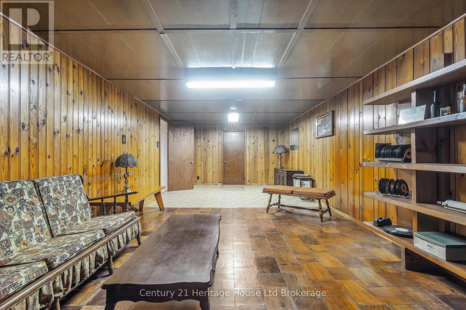 88 Potters Road, Tillsonburg, ON - Indoor
