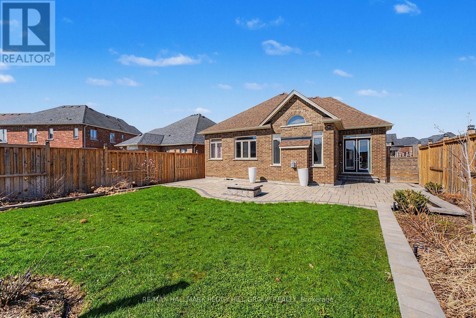 96 Redmond Crescent, Springwater, ON - Outdoor