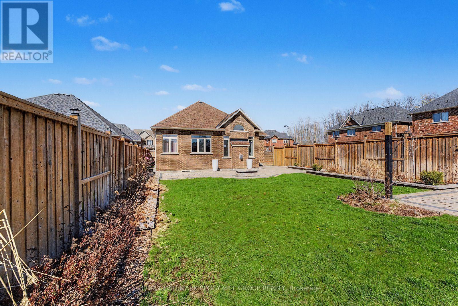 96 Redmond Crescent, Springwater, ON - Outdoor