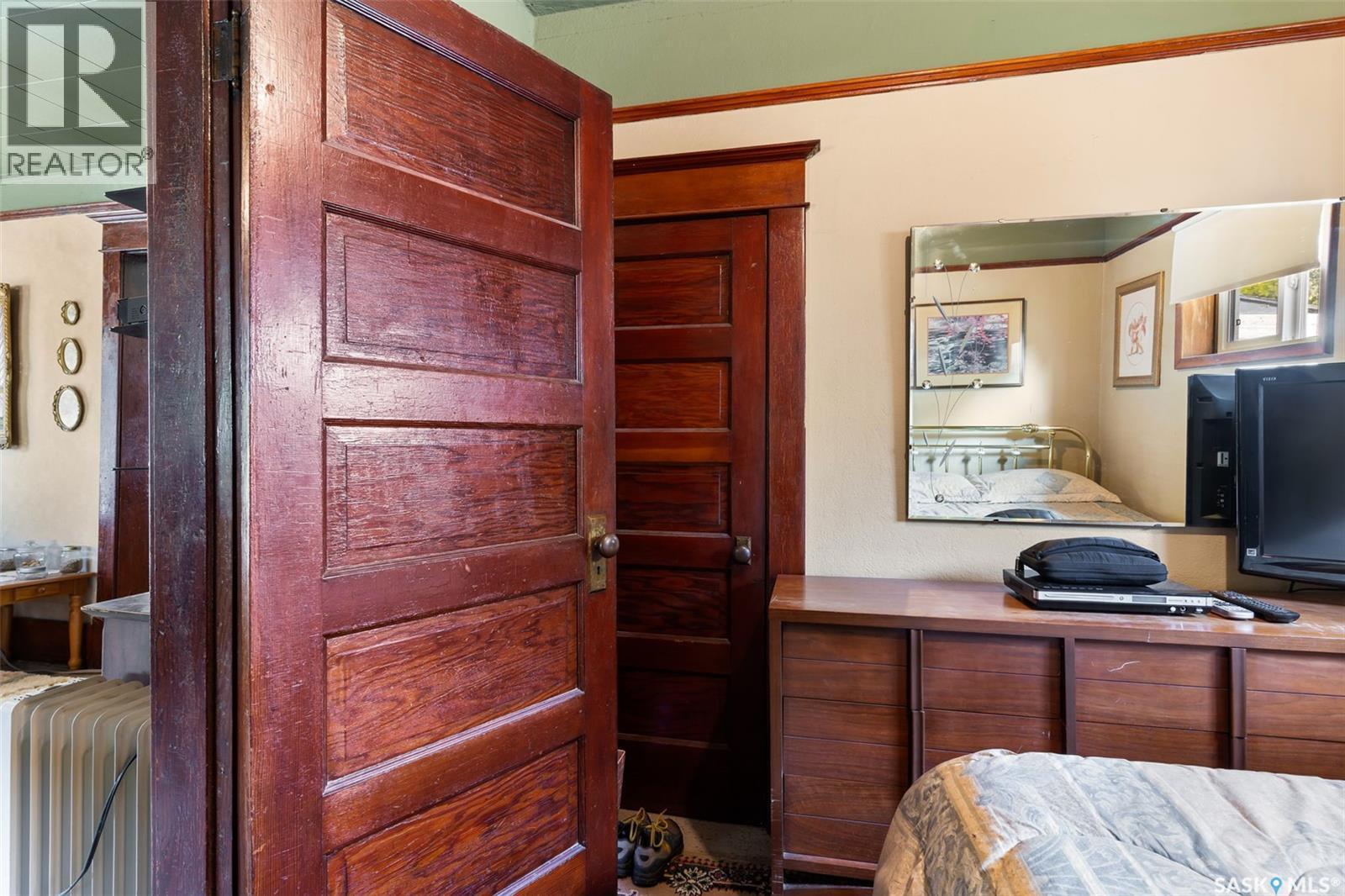 105 6Th Street, Etters Beach, SK - Indoor
