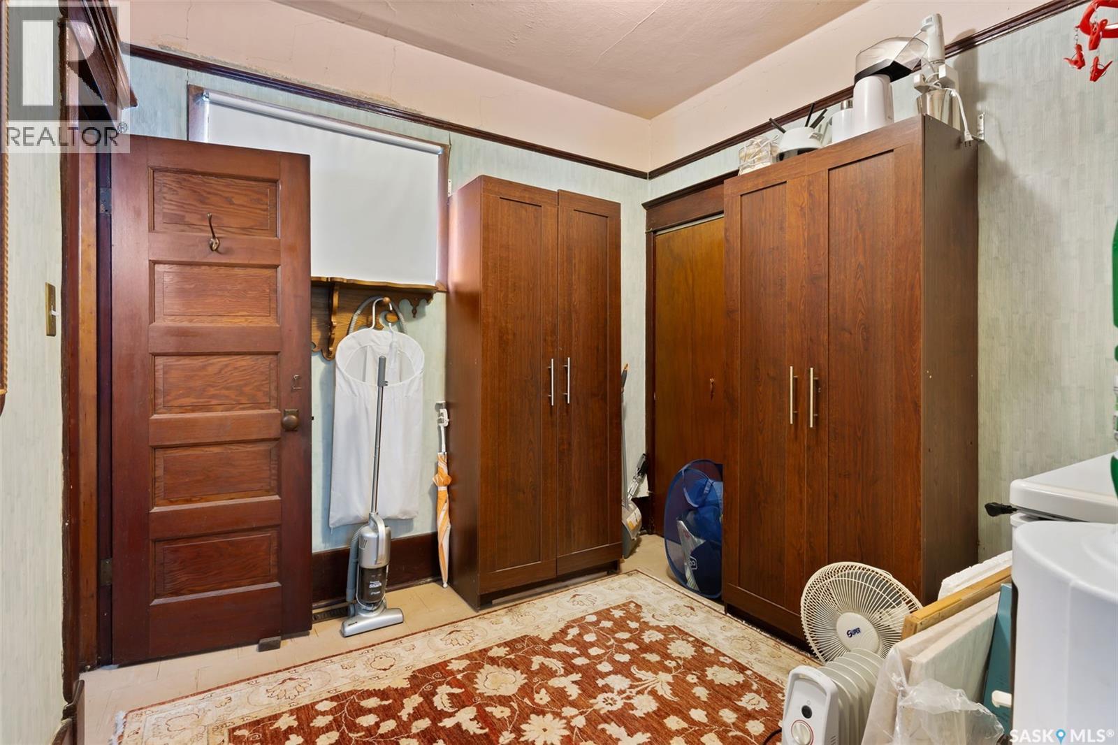 105 6Th Street, Etters Beach, SK - Indoor