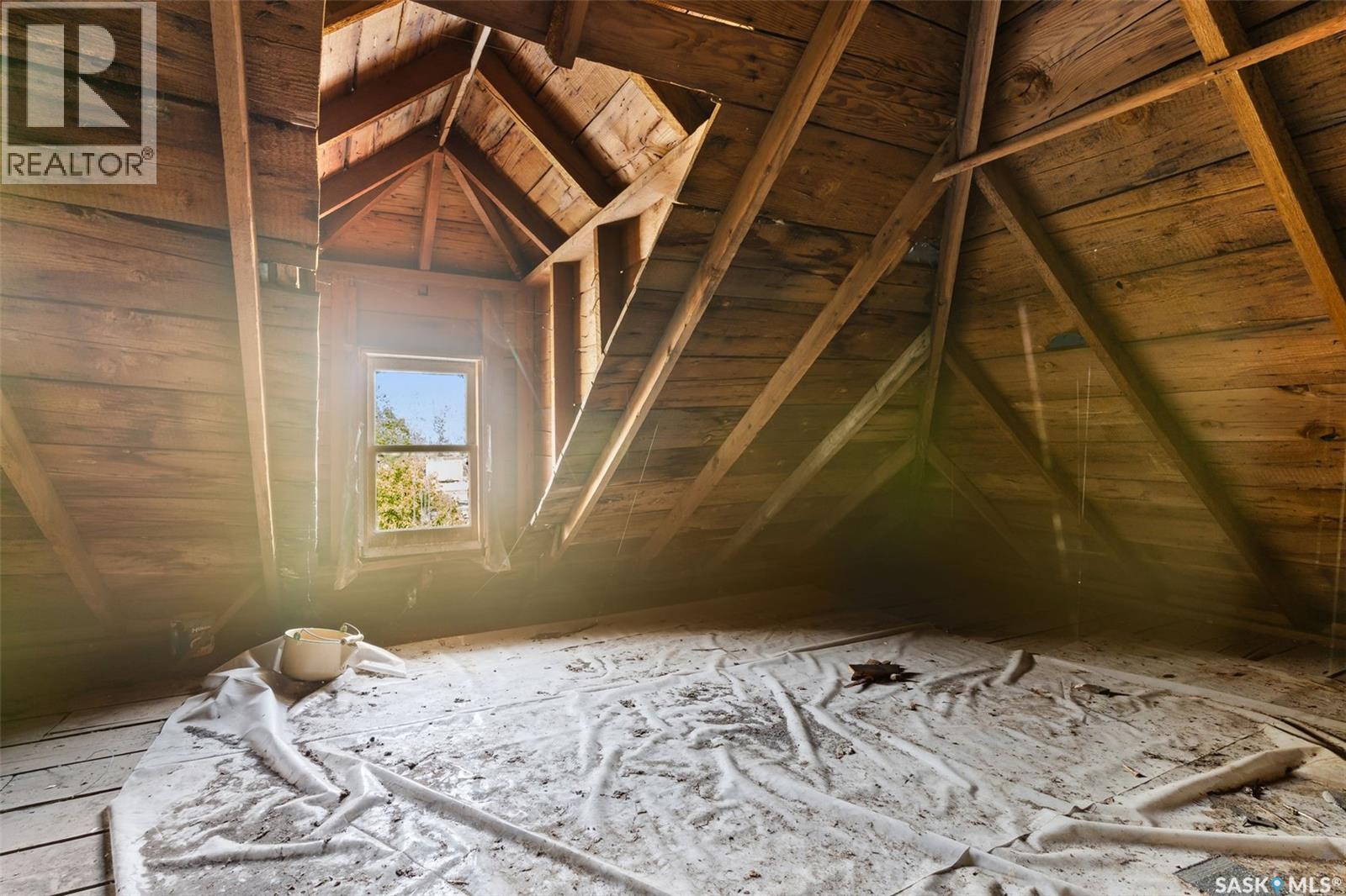 105 6Th Street, Etters Beach, SK - Indoor Photo Showing Bedroom
