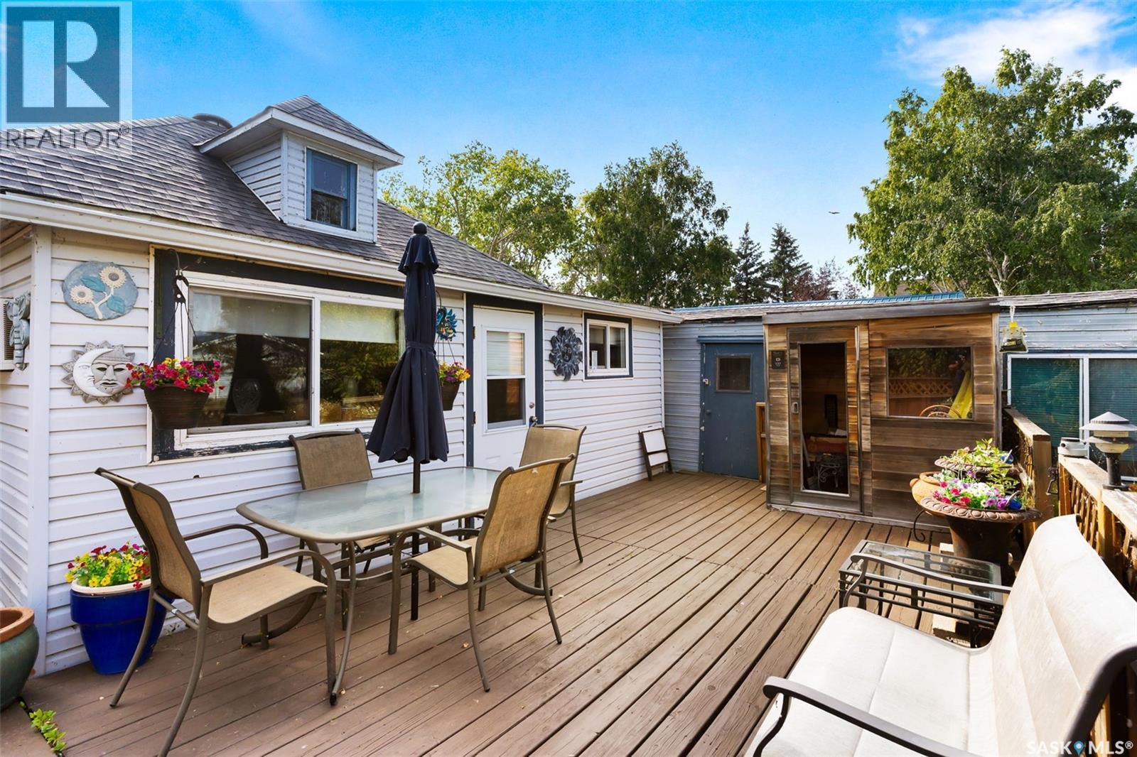 105 6Th Street, Etters Beach, SK - Outdoor With Deck Patio Veranda