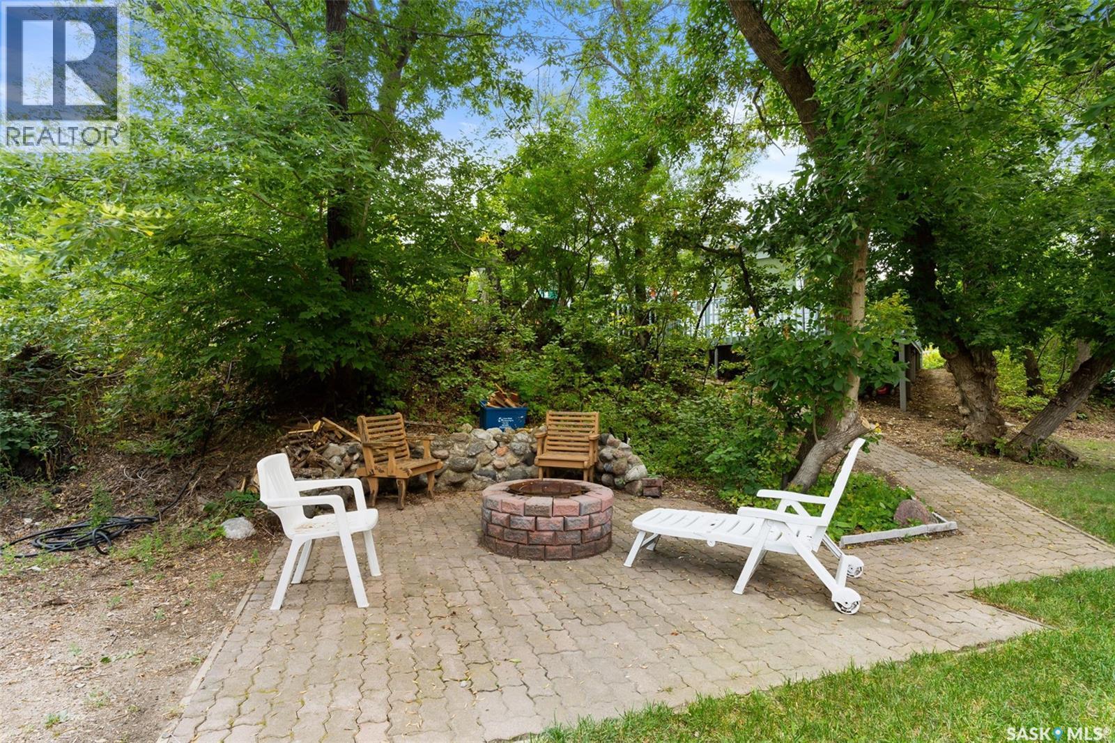 223 2Nd Street E, Regina Beach, SK - Outdoor